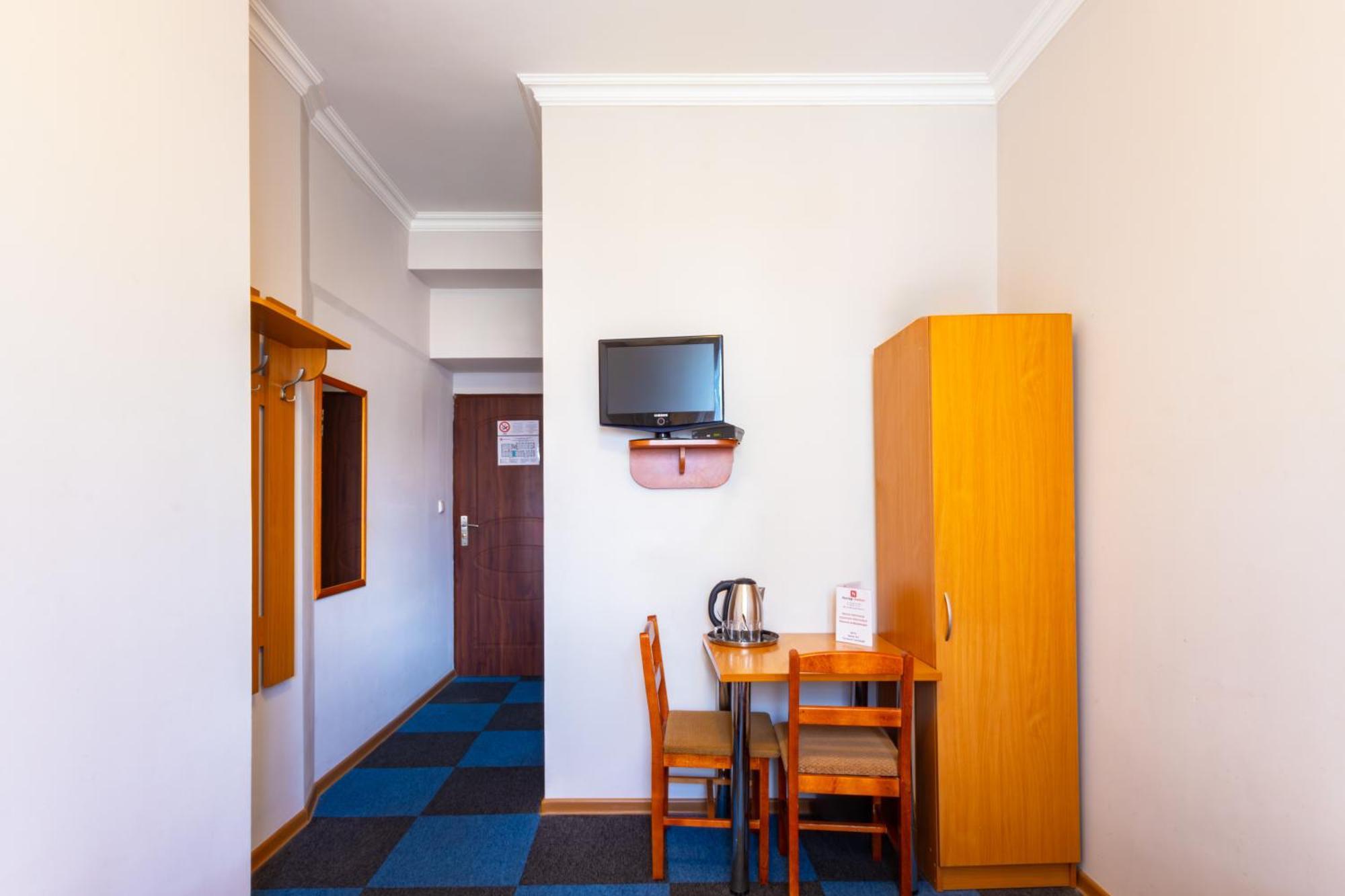Noclegi Stadion Bed & Breakfast ワルシャワ エクステリア 写真