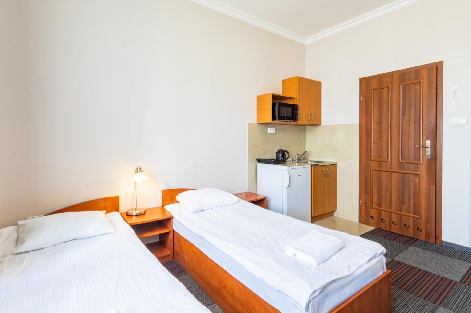 Noclegi Stadion Bed & Breakfast ワルシャワ エクステリア 写真