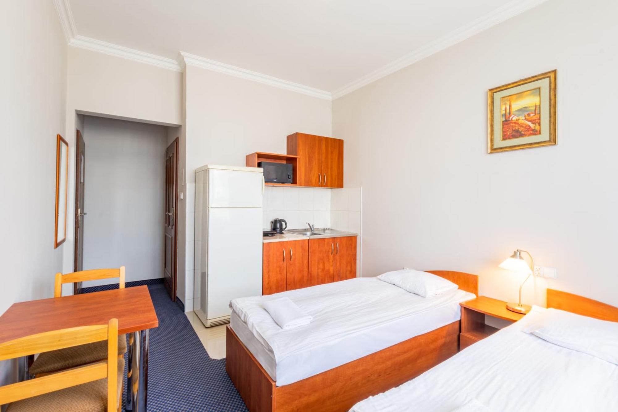 Noclegi Stadion Bed & Breakfast ワルシャワ エクステリア 写真