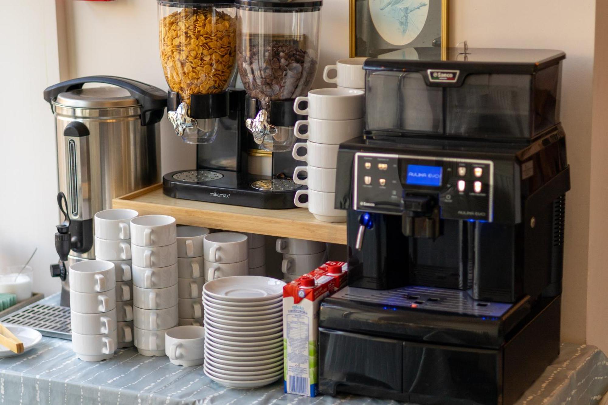 Noclegi Stadion Bed & Breakfast ワルシャワ エクステリア 写真